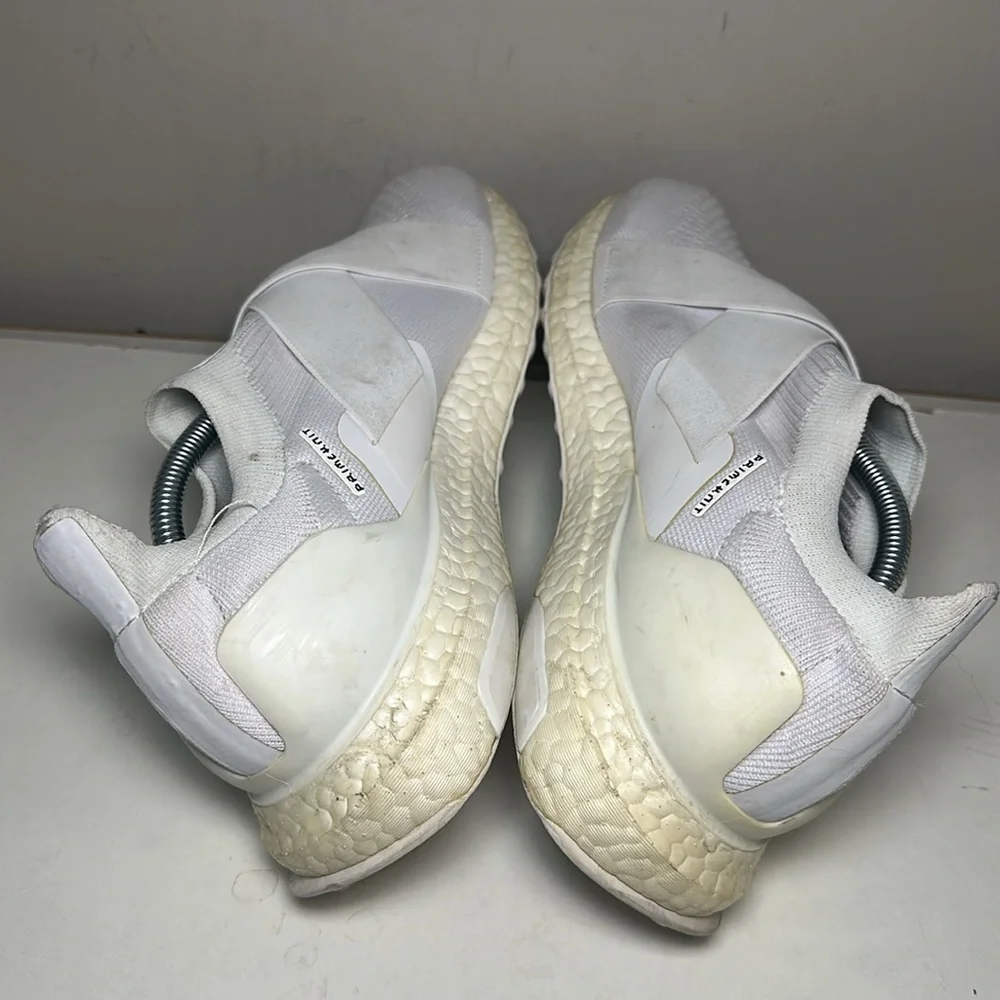 Adidas UltraBoost crisscross DNA White Sneakers
